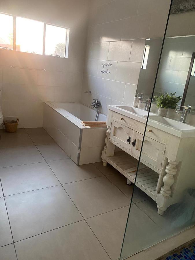 Entire 4 Bedroom House In Midrand, Johannesburg Randjesfontein Luaran gambar